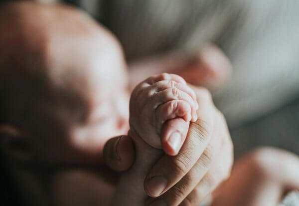 ΘΕΣΣΑΛΟΝΙΚΗ ΒΡΕΦΟΣ ΝΕΚΡΟ