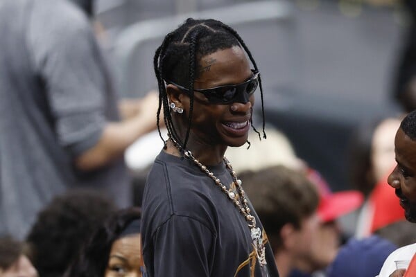 ΟΔΥΣΣΕΙΑ ΤΡΑΒΙΣ ΣΚΟΤ ΝΟΛΑΝ