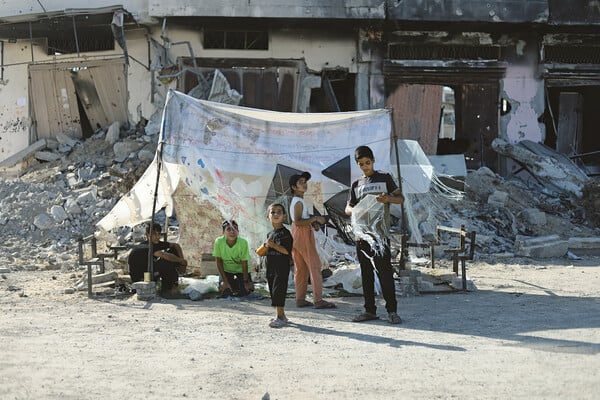 Φάτμα Χασόνα: Η τελευταία φωτορεπόρτερ της Γάζας