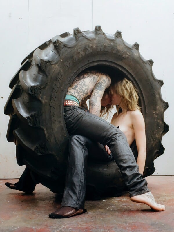 Σβήσε με κυρά μου απ' τα κιτάπια σου