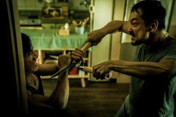 Undead Athens: Το Bios γεμίζει ζόμπι / Κάθε εποχή έχει το ζόμπι που της ταιριάζει 