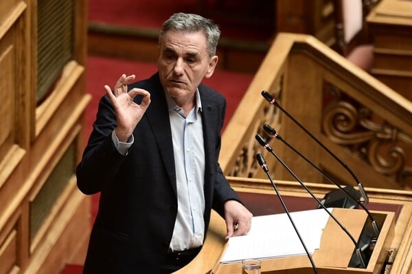 Γιατί το βασικό πολιτικό πρόβλημα παραμένει στην αντιπολίτευση