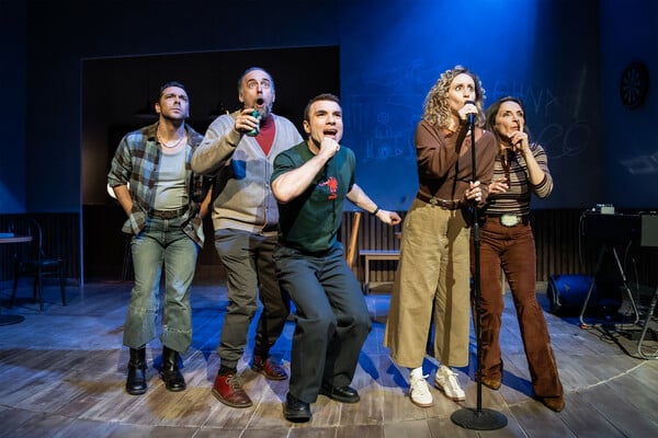 Πόσο θέλουμε να ξαναγράψουμε τους ρόλους στην οικογένεια;