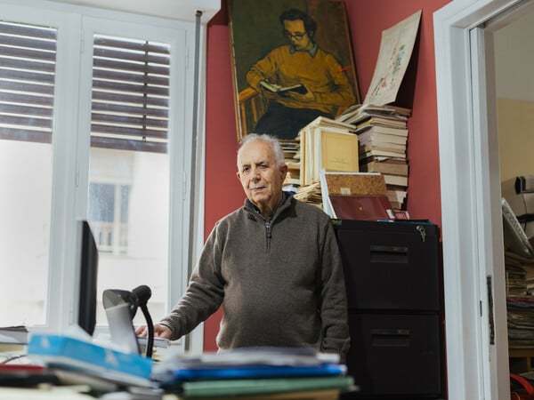 Χρήστος Λούκος: «Η ιστορική άγνοια στην Ελλάδα φαίνεται από την επιτυχία της ταινίας του Σμαραγδή»