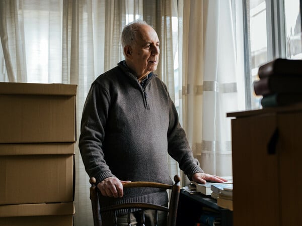 Χρήστος Λούκος: «Η ιστορική άγνοια στην Ελλάδα φαίνεται από την επιτυχία της ταινίας του Σμαραγδή»