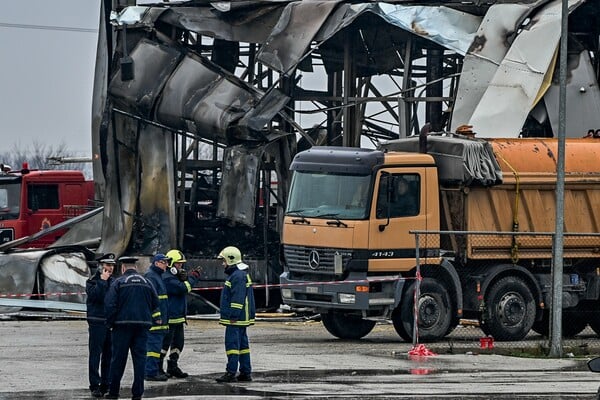 Έκρηξη στη Βιολάντα: Οι εργαζόμενοι ανέφεραν έντονη μυρωδιά καιρό πριν την τραγωδία