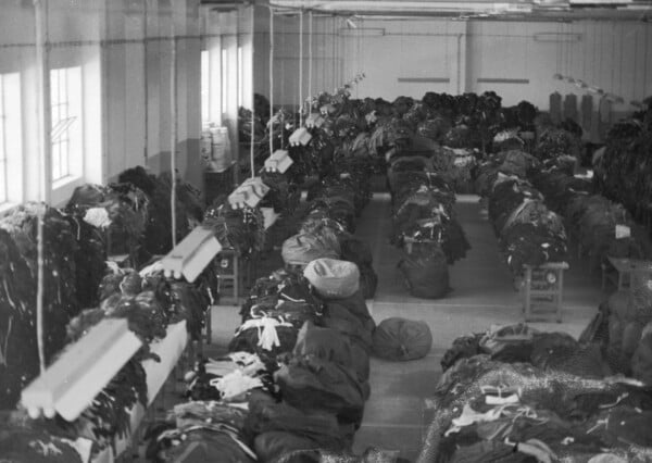 Εμείς, οι Εργάτριες της Sogantal.