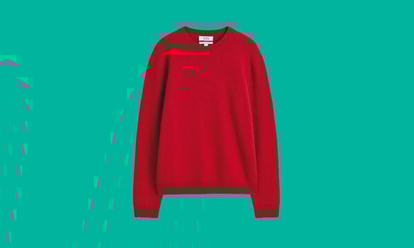 Ρούχα, αξεσουάρ και ένα ανάγλυφο φωτιστικό για το σαλόνι σας