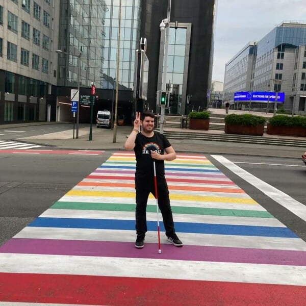 *Γίνε αυτό που είσαι, ακόμη κι αν το φοβάσαι/ από τον Πάνο Μιχαήλ