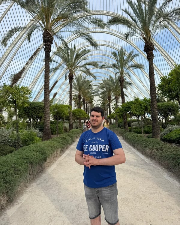 *Γίνε αυτό που είσαι, ακόμη κι αν το φοβάσαι/ από τον Πάνο Μιχαήλ