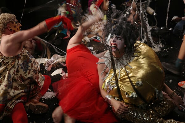 «Uchronia»: Τα ΦΥΤΑ πάνε στο Φεστιβάλ του Βερολίνου με μια κουήρ ταινία για τον Rimbaud