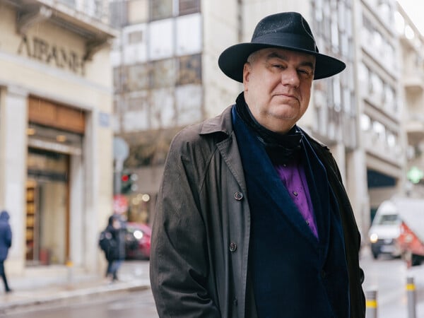 Βασίλης Χατζηιακώβου: «Πολλοί που ασχολούνται με το βιβλίο δεν έχουν την παραμικρή σχέση μαζί του»
