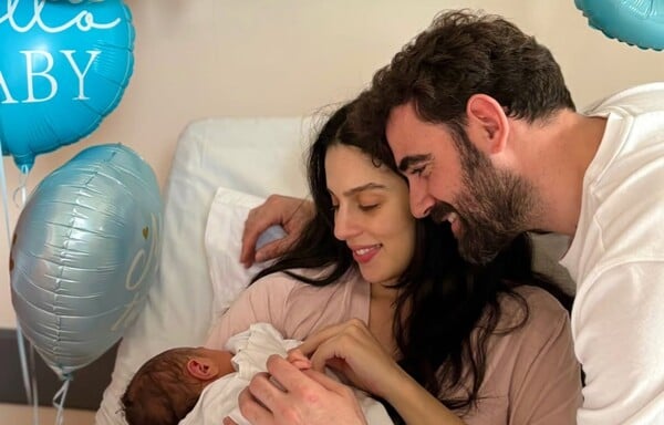 ΝΙΚΟΣ ΠΟΛΥΔΕΡΟΠΟΥΛΟΣ ΠΑΤΕΡΑΣ ΠΡΩΤΗ ΦΟΡΑ