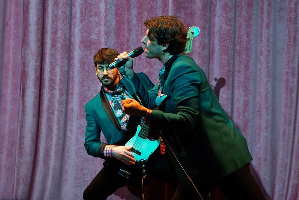 Ιεροτελεστία: Μια παράσταση για την απώλεια και τις μικρές επαναστάσεις