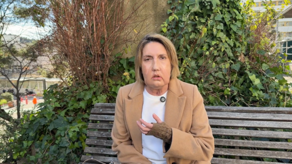 ΜΕΤΑΜΟΣΧΕΥΣΗ ΠΡΟΣΩΠΟΥ ΒΑΡΚΕΛΩΝΗ ΕΥΘΑΝΑΣΙΑ