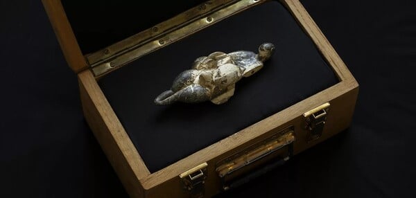 Τα μυστικά της Αφροδίτης του Λεσπίγκ/Η Αφροδίτη του Λεσπίγκ και το διαχρονικό της μυστήριο