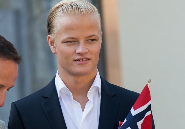 Νορβηγία: Ξεκινά η δίκη του γιου της πριγκίπισσας Μέτε - Μάριτ για βιασμό