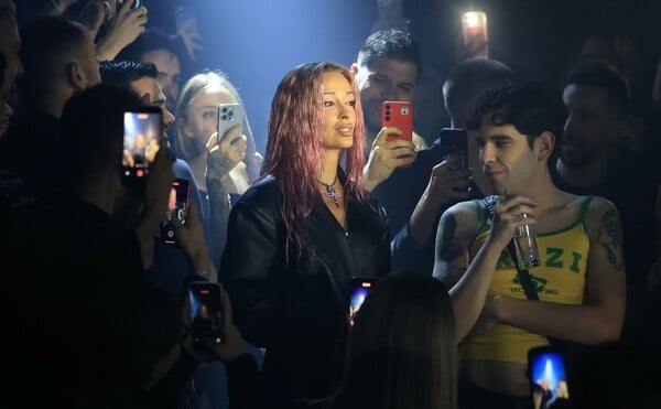 Ελένη Φουρέιρα: «3,5 μήνες μετά τη γέννα έκανα συναυλία, δεν έπρεπε να το είχα κάνει πέρασα δύσκολα»