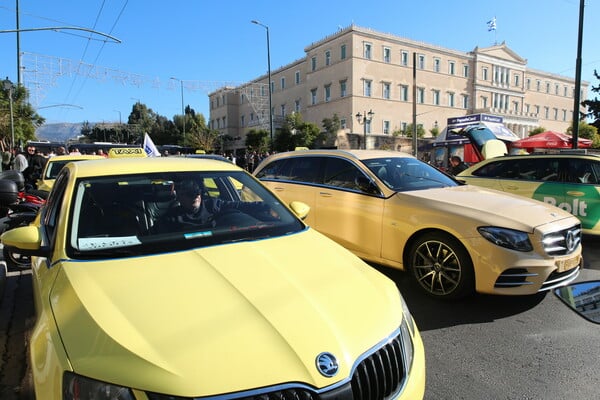 Απεργία ταξί την Τετάρτη σε Αθήνα και Θεσσαλονίκη