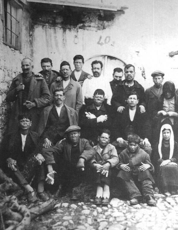 Με τους αποδιοπομπαίους της Σπιναλόγκας