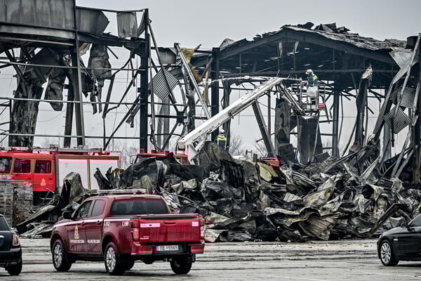 Εργοστάσιο «Βιολάντα»: Έρευνες στα γραφεία του ιδιοκτήτη και του τεχνικού ασφαλείας