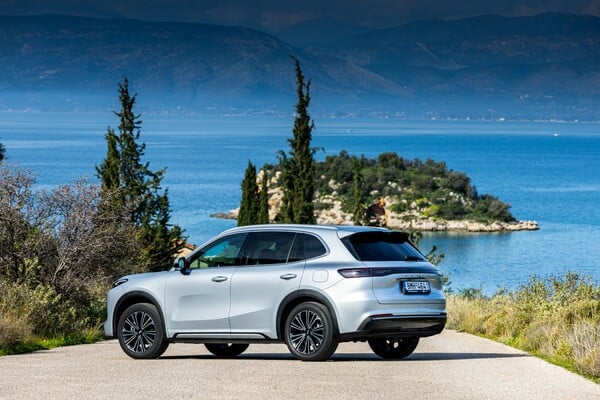 Στον αστερισμό του νέου Geely Starray EM-i 