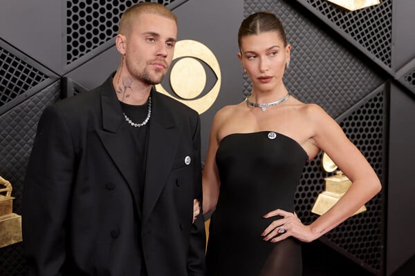 Τζάστιν και Χέιλι Μπίμπερ: «Τα πηγαίνουν εξαιρετικά» - Το νέο κεφάλαιο μετά τις φήμες περί κρίσης στον γάμο τους