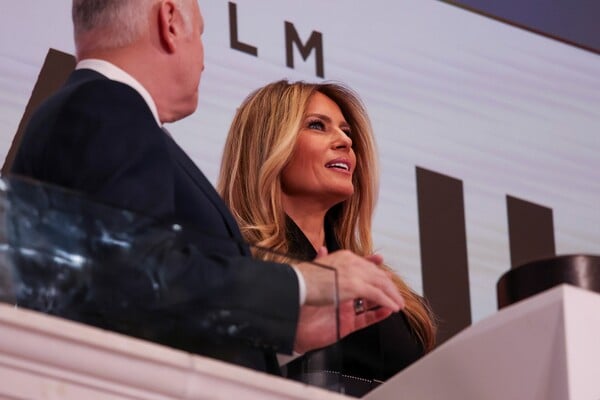 ΜΕΛΑΝΙΑ ΤΡΑΜΠ ΝΤΟΚΙΜΑΝΤΕΡ