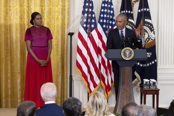 ΟΜΠΑΜΑ ΒΙΝΤΕΟ ΝΤΟΝΑΛΝΤ ΤΡΑΜΠ ΒΙΝΤΕΟ ΡΕΠΟΥΜΠΛΙΚΑΝΟΙ