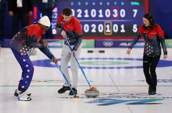 SNOOP DOGG ΧΕΙΜΕΡΙΝΟΙ ΟΛΥΜΠΙΑΚΟΙ ΑΓΩΝΕΣ