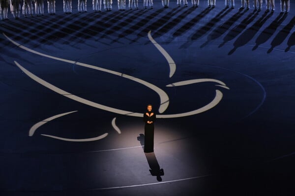 Χειμερινοί Ολυμπιακοί Αγώνες: Η απρόσμενη εμφάνιση της Σαρλίζ Θερόν και το μήνυμα ειρήνης 