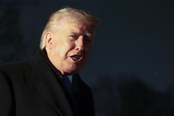 Ο Τραμπ απειλεί με επιπρόσθετους δασμούς χώρες που συναλλάσσονται με το Ιράν