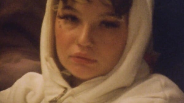 *Aν πέσω, θα ξαναβρώ το φως. Ακόμα κι αν με κάψει πάλι / από τον Πάνο Μιχαήλ