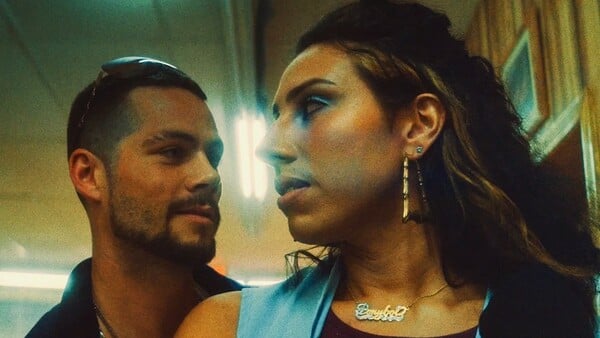 *Aν πέσω, θα ξαναβρώ το φως. Ακόμα κι αν με κάψει πάλι / από τον Πάνο Μιχαήλ