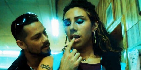 *Aν πέσω, θα ξαναβρώ το φως. Ακόμα κι αν με κάψει πάλι / από τον Πάνο Μιχαήλ