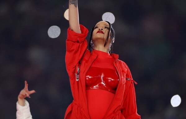 SUPER BOWL ΚΑΛΥΤΕΡΕΣ ΕΜΦΑΝΙΣΕΙΣ RIHANNA KENDRICK LAMAR