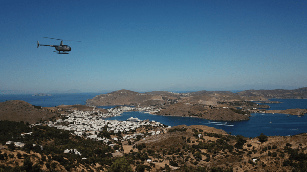 Fly now. Love later: Όταν ο Άγιος Βαλεντίνος γίνεται πτήση με ελικόπτερο (και όχι υποχρέωση)