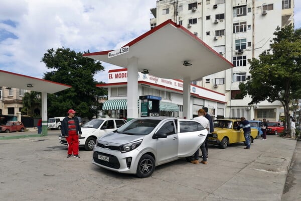 ΚΟΥΒΑ ΗΠΑ ΤΡΑΜΠ ΚΑΥΣΙΜΑ