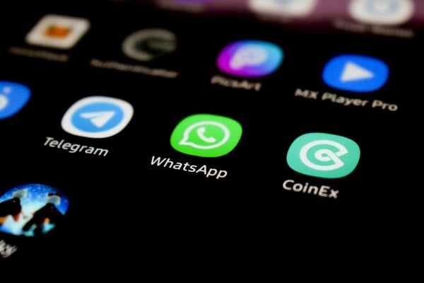 WHATSAPP META AI ΤΕΧΝΗΤΗ ΝΟΗΜΟΣΥΝΗ ΕΕ ΕΥΡΩΠΑΪΚΗ ΕΝΩΣΗ