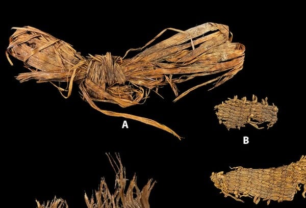 ΕΝΔΥΜΑΤΑ ΠΛΕΚΤΑ ΑΡΧΑΙΑ