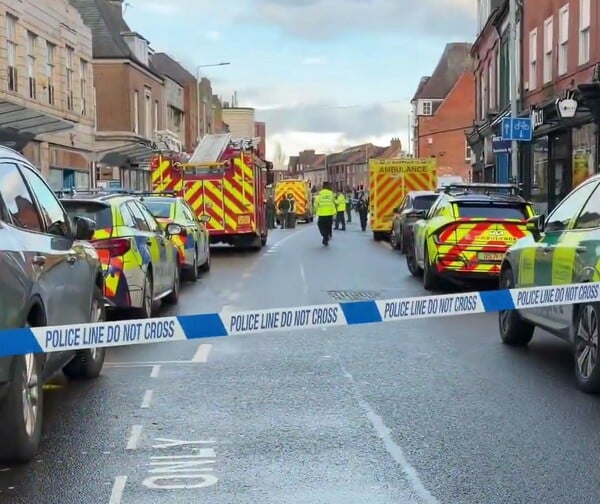 ΜΕΓΑΛΗ ΒΡΕΤΑΝΙΑ ΕΚΚΕΝΩΣΗ ΠΟΛΗ ΕΠΙΚΙΝΔΥΝΗ ΟΥΣΙΑ