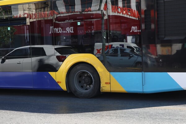 ΠΟΡΤΟ ΡΑΦΤΗ ΛΕΩΦΟΡΕΙΟ ΠΕΤΡΕΣ ΑΝΗΛΙΚΟΙ ΣΥΛΛΗΨΗ ΖΗΜΙΕΣ