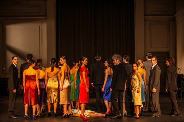 73 λεπτά με τη Βίκυ Βολιώτη