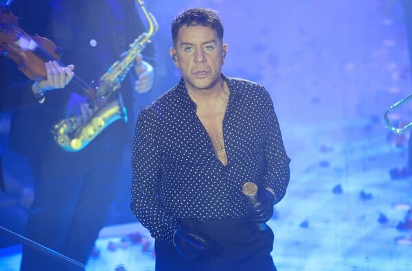 Γιώργος Μαζωνάκης: Προστασία έξω από το δωμάτιο που νοσηλεύεται ο τραγουδιστής