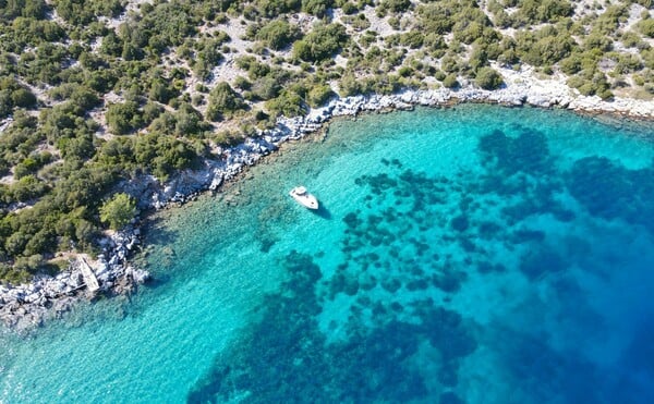 ΕΛΛΗΝΙΚΟ ΝΗΣΙ ΒΡΕΤΑΝΟΙ ΤΑΞΙΔΙ ΔΙΑΚΟΠΕΣ