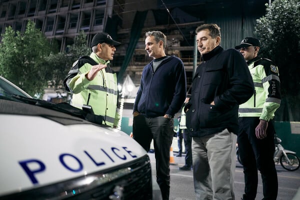 Νύχτες με φεγγάρι και αλκοτέστ