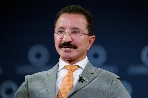 ΤΖΕΦΡΙ ΕΠΣΤΑΙΝ DUBAI CEO 