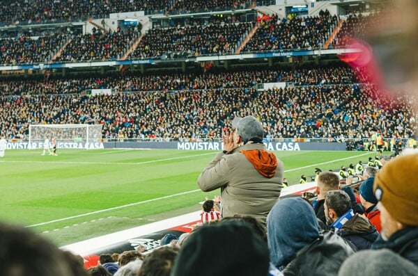 ΠΟΔΟΣΦΑΙΡΟ ΦΙΛΑΘΛΟΙ ΣΤΡΕΣ ΕΡΕΥΝΑ