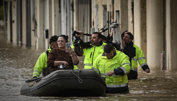 Η καταιγίδα Νιλς σαρώνει τη δυτική Ευρώπη - Νεκροί και μεγάλες καταστροφές σε Γαλλία και Ισπανία
