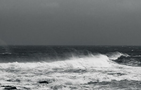 Καιρός: Έκτακτο δελτίο της ΕΜΥ - Έρχονται ισχυρές καταιγίδες, θυελλώδεις άνεμοι και αφρικανική σκόνη